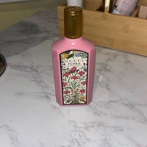 Big size of the Gucci Flora perfume I have worn it twice, but I do not like it